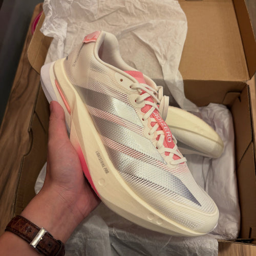 Sneaker Avenue on Instagram